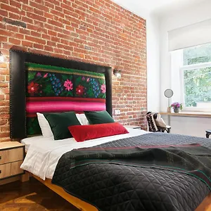 gallery-art-apartment.hotelslviv.net/
